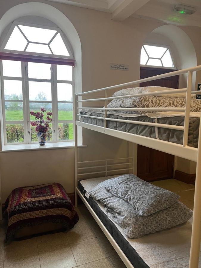 Llanfyllin Workhouse - Y Dolydd旅舍 外观 照片